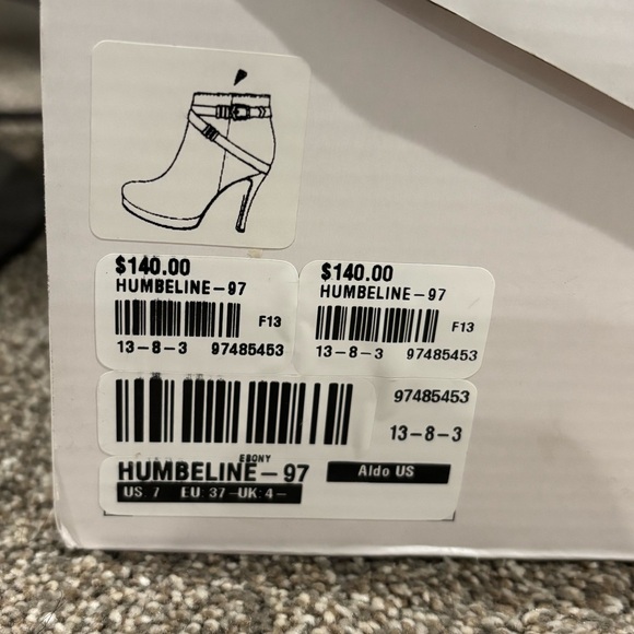 Aldo Booties; excellent condition; Black Sz 7 - Picture 8 of 8